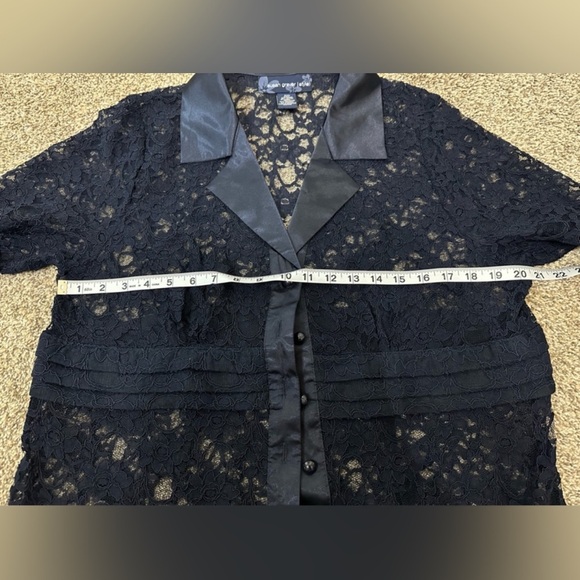Susan Graver Navy Sheer Lace Button Front Tunic Blouse Sz PXL - Picture 6 of 7
